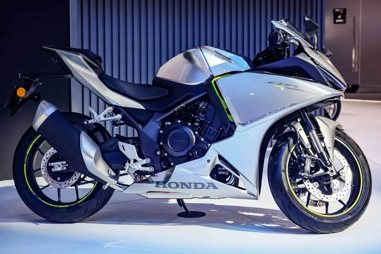 Honda, CB500 Super Four, CBR500R Four, CIMAMotor Chongqing, Dua Model Baru Honda dengan Mesin 502cc Diperkenalkan di China