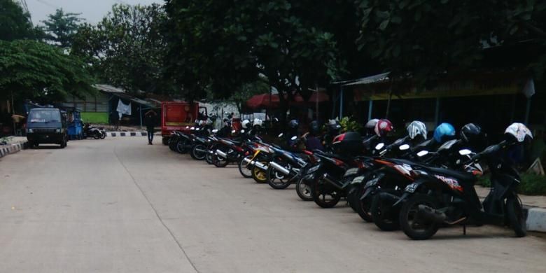 parkir liar, Parkir liar, pemberantasan parkir liar, motor, ormas, Ormas, Pemberantasan parkir liar, Ini Penyebab Parkir Liar Motor Sulit Diberantas