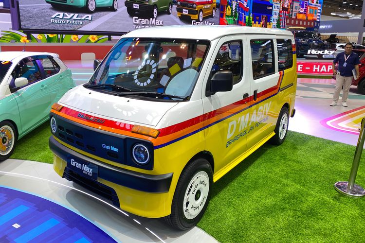 Daihatsu, GIIAS 2025, modifikasi mobil, Gran Max Ayla, Daihatsu Unjuk Tiga Modifikasi Unik Model Andalan di GIIAS 2025