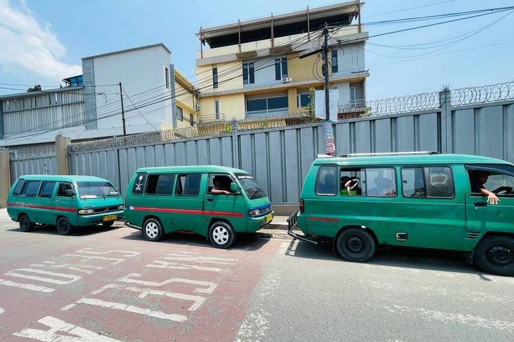 bus kota, Transportasi Publik, usia, kelayakan, Krisis Transportasi Daerah, Kendaraan Tua Masih Dipaksa Operasi