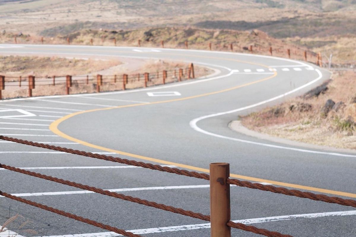 Teknik Mengemudi Anti-Mabuk Saat Mudik Lewat Jalan Berkelok