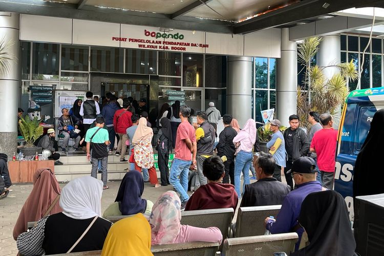 pajak kendaraan, pemutihan pajak, Pemprov Jawa Barat, Bapenda Jabar, pemutihan pajak kendaraan, Lebih dari 1,7 Juta Kendaraan Ikut Pemutihan Pajak Kendaraan di Jabar