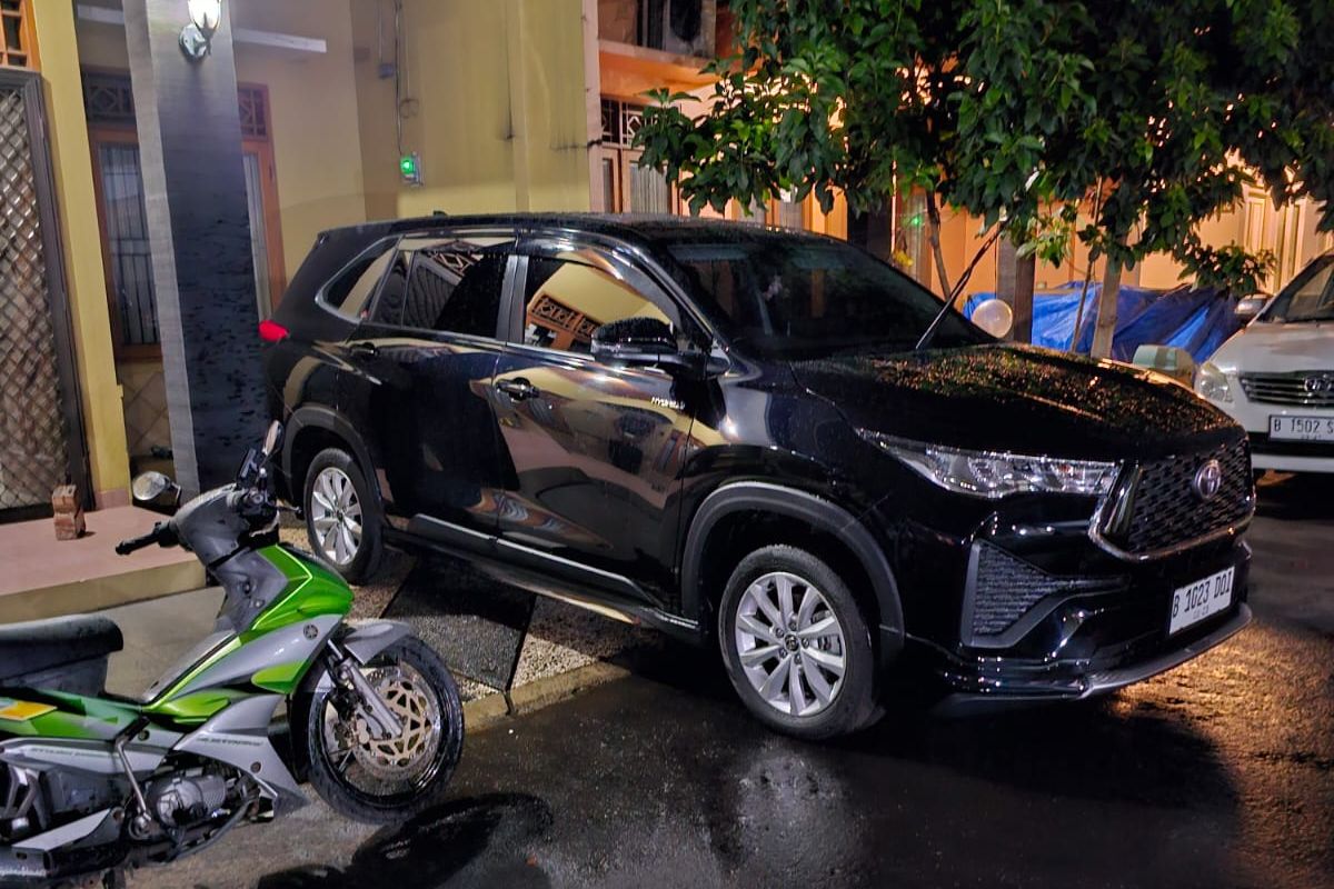 Toyota Innova Zenix Hybrid 2023: Pengalaman Pemilik dan Kelebihannya