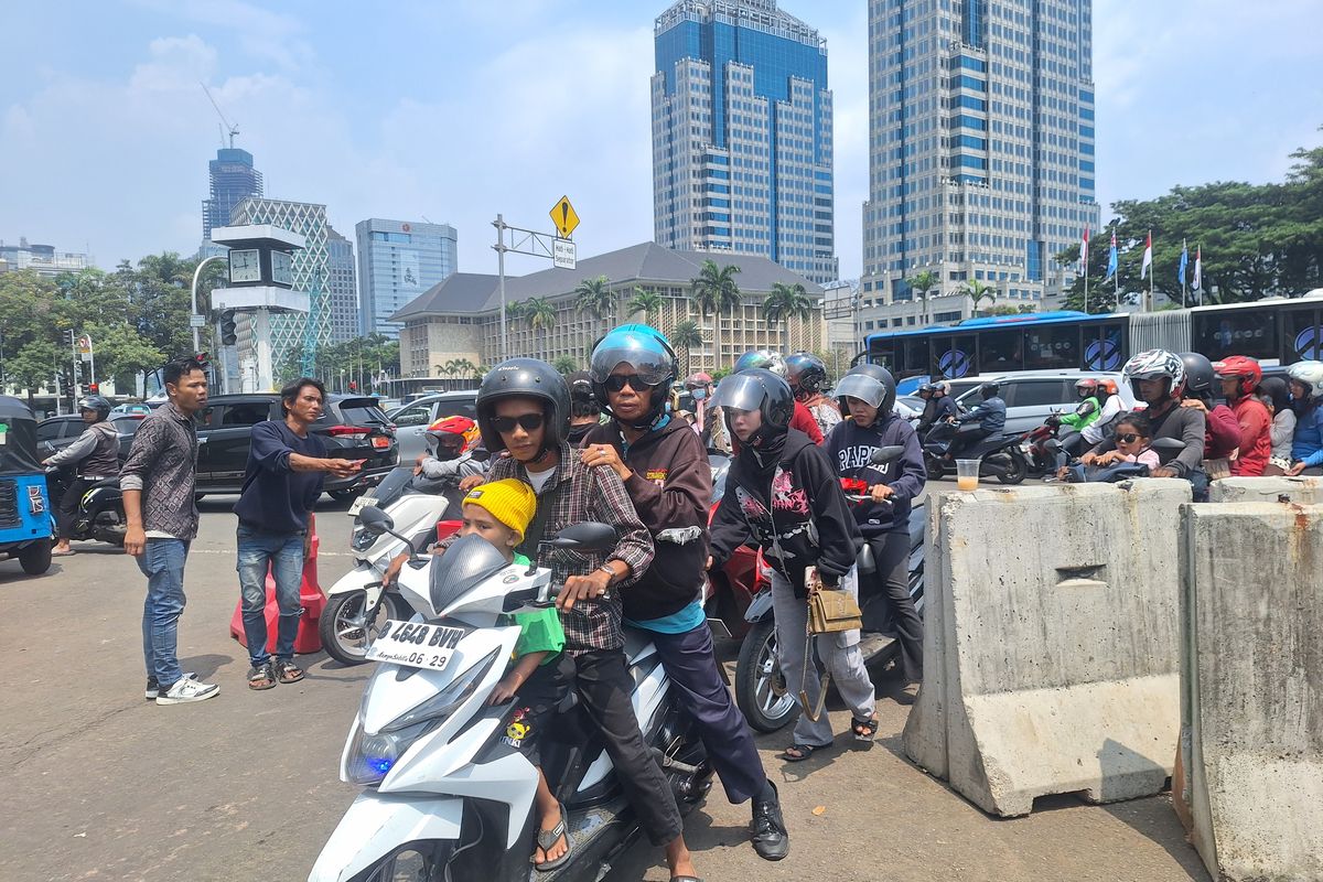 Pentingnya Memahami Jukir Resmi dan Jukir Liar di Jalan