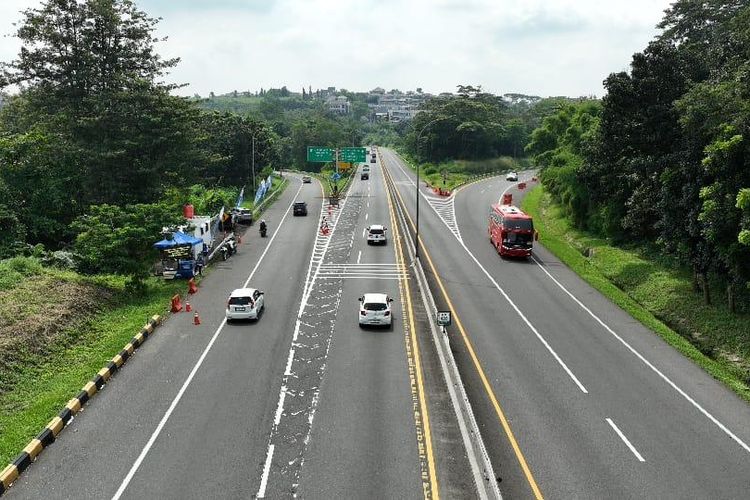 saldo, naik, Tol Semarang Seksi A,B, C, tarif tol, Tarif Tol Semarang Seksi A,B,C Naik 26 April, Cek Rinciannya