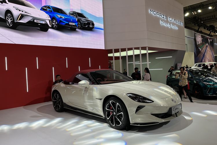 MG4 EV, MG Cyberster, GIIAS, MG Motor Indonesia, GIIAS 2025, MG Luncurkan 2 Mobil Baru di GIIAS, Termasuk MG4 EV Max