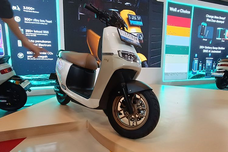 motor listrik, harga motor listrik, daftar harga motor listrik, motor listrik lokal, motor listrik termurah, Daftar Harga Motor Listrik pada Oktober 2025, Termurah Rp 11 Jutaan