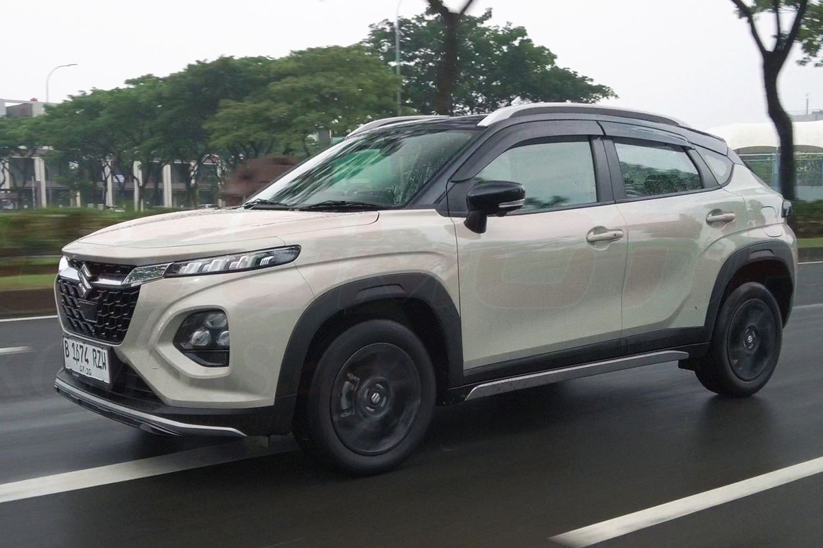 Suzuki Fronx Hybrid dan Daihatsu Rocky Hybrid: Mana yang Lebih Hemat?