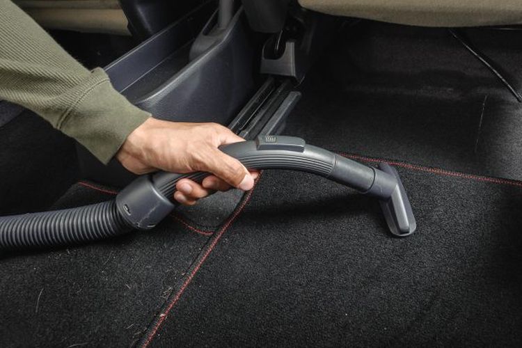 mobil, gas air mata, membersihkan mobil dari gas air mata, tips membersihkan mobil, fogging interior mobil, Mobil Terkena Gas Air Mata? Begini Cara Membersihkannya