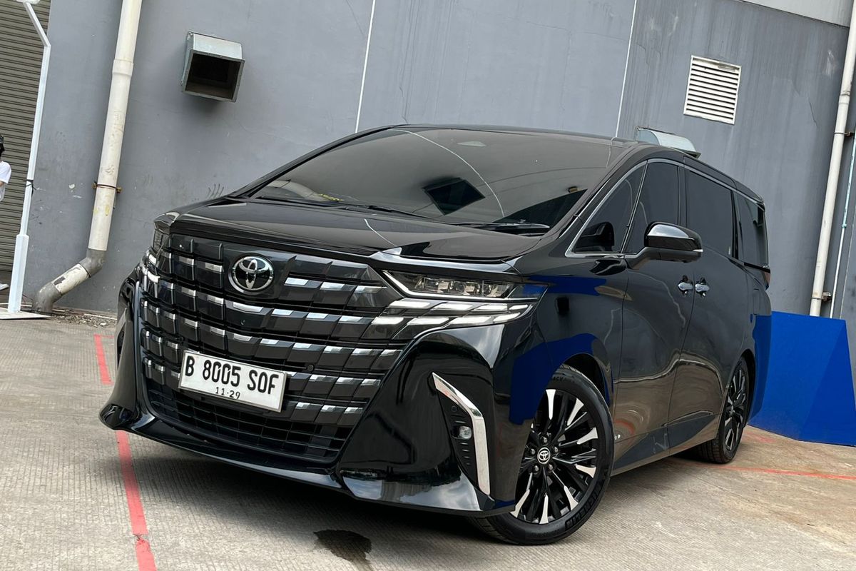 Update Harga Toyota Alphard: Ikon Kemewahan dan Prestise