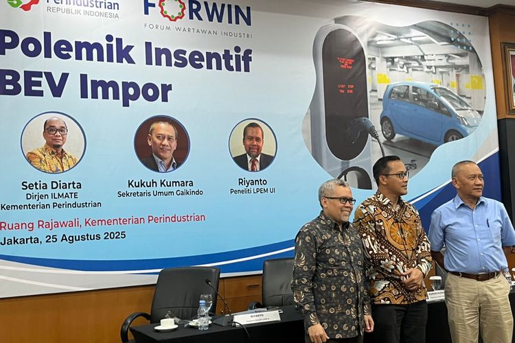 insentif impor, produksi dalam negeri, emisi rendah, mobil listrik, Insentif Mobil Listrik Cukup Hingga 2025, Begini Kata Ahli!