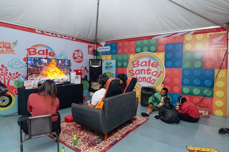 mudik, sepeda motor, Lebaran, Astra Honda Motor, Dukung Mudik Aman, AHM Berangkatkan 2.572 Konsumen Setia dan 1.112 Motor Hondanya ke Kampung Halaman