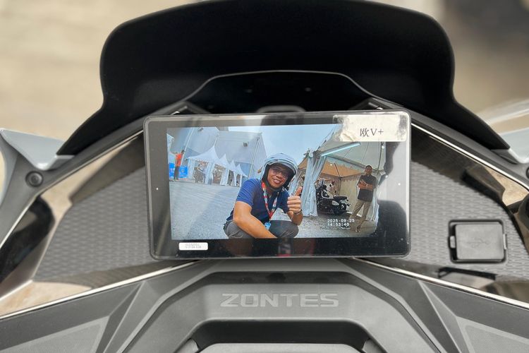 skutik premium, skutik bongsor, Zontes, IMOS 2025, Zontes 368K, Coba Zontes 368K, Skutik Bongsor Premium buat Jarak Jauh