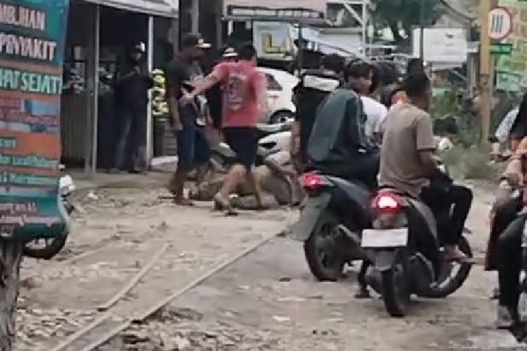 leasing, Mata Elang, debt collector, kendaraan kredit, cara aman menghadapi mata elang, angsuran macet, Cara Aman Hadapi Mata Elang: Jangan Panik Saat Ditagih Debt Collector