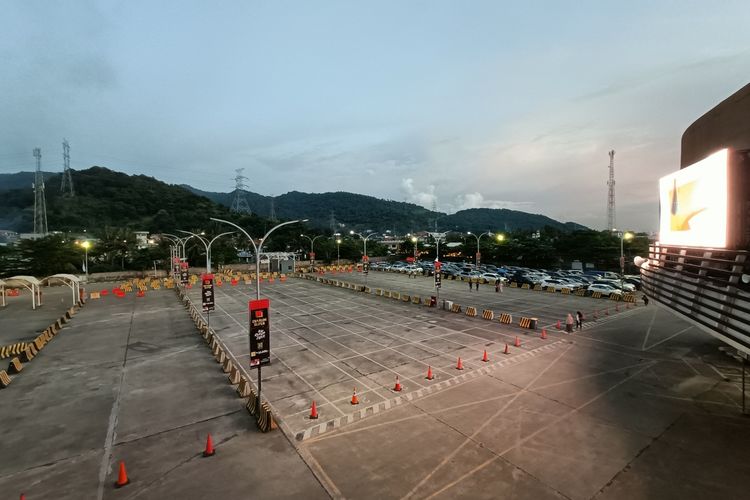 video viral, media sosial, penumpang bus, pelabuhan, DAMRI, Damri, Viral, Penumpang Bus Tertinggal Kapal di Pelabuhan karena Jajan Mie