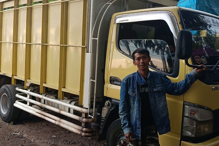 sopir, sopir truk, pengemudi truk, kendaraan niaga, Profesi Sopir Truk Tidak Digemari Anak Muda