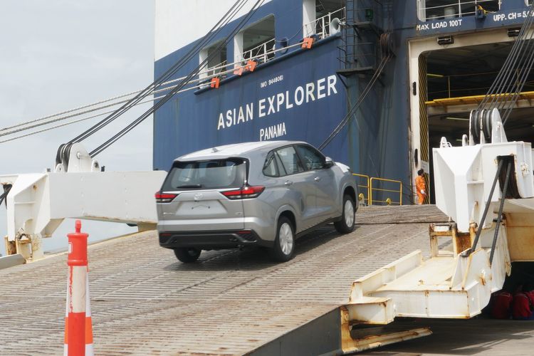 penjualan mobil, toyota voxy, Populer Otomotif, Dirly Idol, artikel terpopuler, motor listrik, toyota veloz hybrid, Merek mobil terlaris, Pengalaman Dirly Idol Pakai Voxy