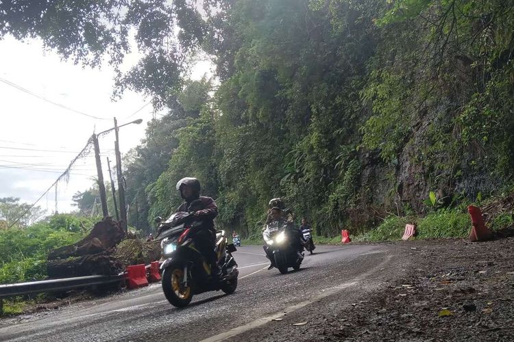 Puncak, jalur Puncak, puncak, longsor, rawan longsor, aman berkendara, Waspada, Ini Titik Rute Rawan Longsor di Jalur Puncak Bogor