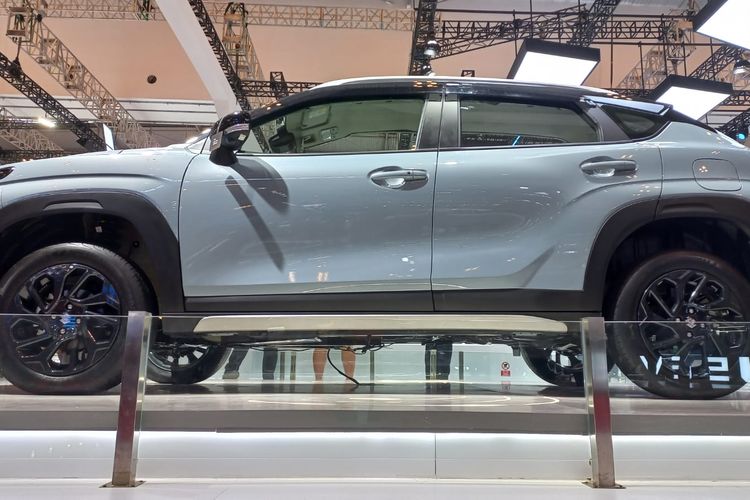 Suzuki, Fronx, Suzuki Indomobil Sales, SUV crossover, Suzuki Safety Support, ADAS, SUV Crossover, suzuki safety support, Nilai Plus Fronx, SUV yang Sudah Dirakit Lokal