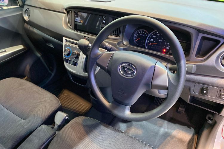 Daihatsu, mobil, Daihatsu Sigra, LCGC, sigra facelift, Daihatsu Luncurkan Sigra Facelift, Tampil Lebih Modern