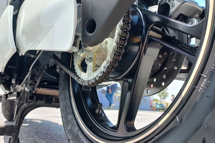 VinFast, motor listrik, Theon S, Hai Phong, Uji Coba VinFast Theon S: Motor Listrik Futuristik Masih Pakai Rantai