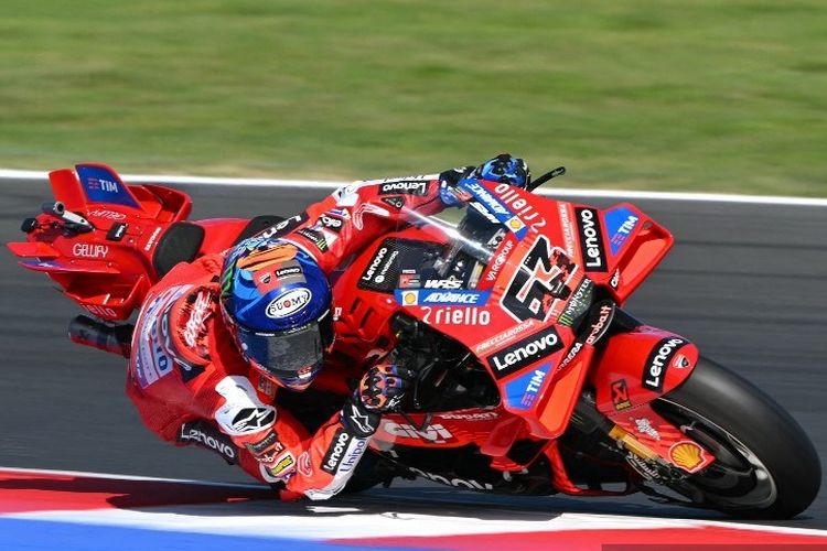 MotoGP, francesco bagnaia, klasemen, Sirkuit Mandalika, Alex Marquez, runner up, ducati, motogp 2025, MotoGP Indonesia 2025, Bagnaia Siap Rebut Posisi Runner Up dari Alex Marquez