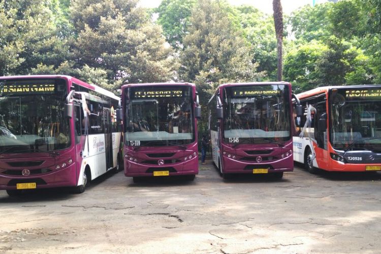 TB Simatupang, Bus Transjakarta, jalan tb simatupang, Transjakarta, Transjakarta Tambah 14 Armada untuk Atasi Macet TB Simatupang