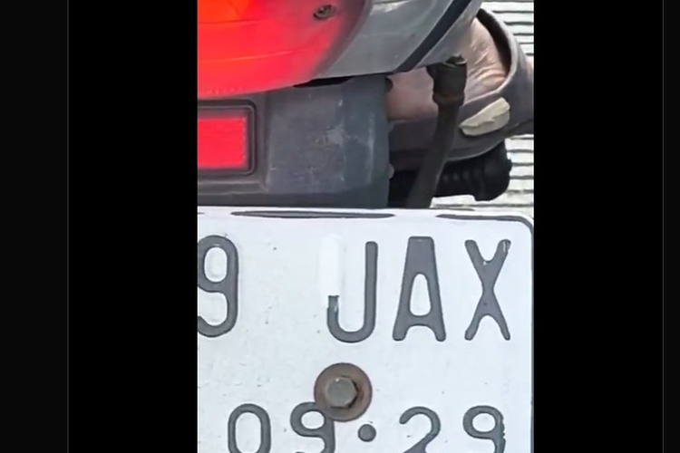 otomotif, tilang, Tilang Elektronik, ETLE, aturan berkendara, Polisi Ingatkan Sanksi bagi Pengendara yang Tutupi Pelat Nomor