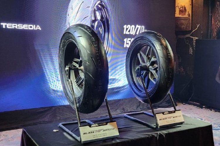 Honda Forza, Xmax, produk baru, xmax, ban motor, FDR Kenalkan Blaze MP Tourer, Ban Baru untuk Forza dan Xmax