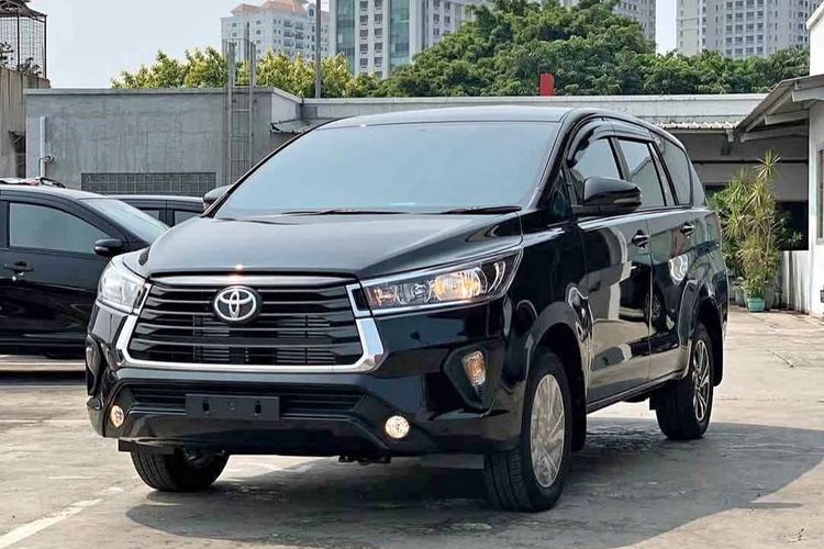 Toyota, pelat nomor, toyota veloz, BYD Atto 3, Toyota Veloz Hybrid, Sanksi Tutup Pelat Nomor Kendaraan