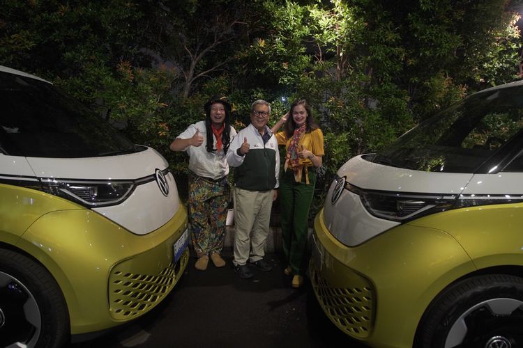 VW Kombi, Volkswagen, Volkswagen Indonesia, mobil keluarga, ID Buzz, vw kombi, Mobil VW, the all electric id buzz, Warisi DNA VW Kombi Legendaris, Volkswagen Rayakan Kehadiran ID. BUZZ lewat Malam Apresiasi “A Night of Icons”