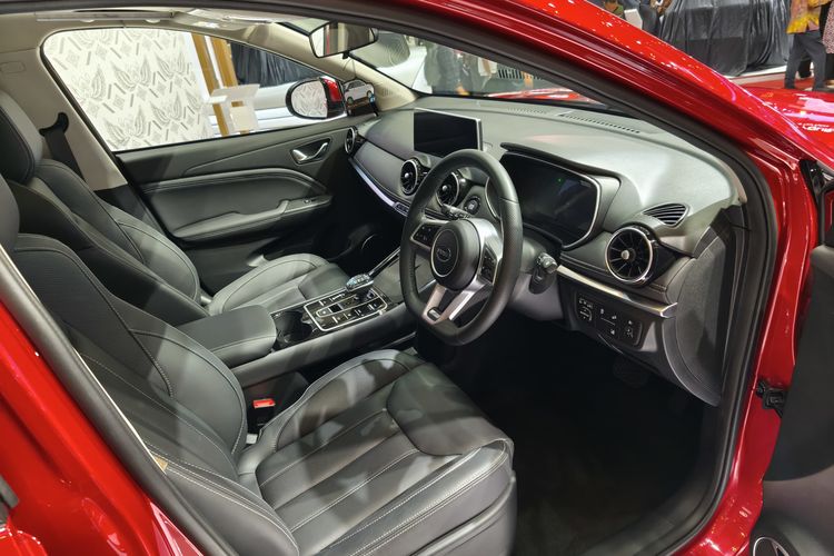 Seres 3, GIIAS 2025, harga Seres 3, Pengumuman Harga Mobil Listrik Seres 3 Terbaru di GIIAS 2025