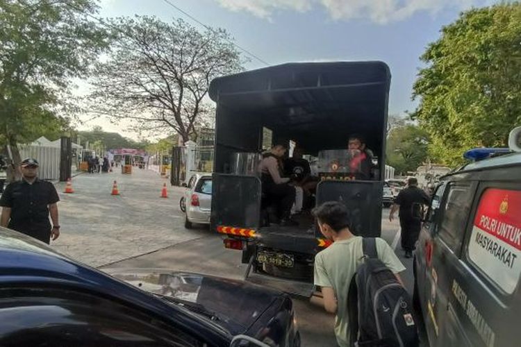 parkir liar, juru parkir liar, jangan beri uang ke juru parkir liar, Biasakan untuk Tidak Memberi Uang ke Juru Parkir Liar