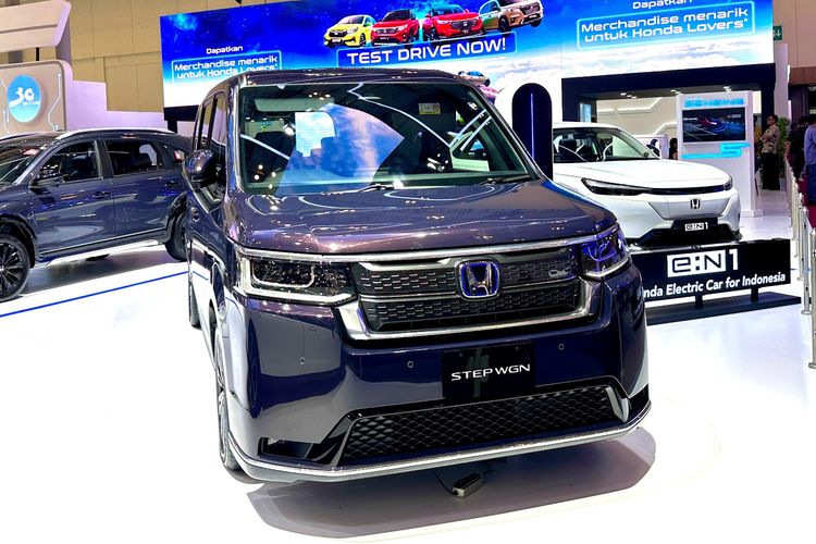 Pameran otomotif, Gaikindo Indonesia International Auto Show, GIIAS, mobil baru, mobil konvensional, mobil hybrid, mobil listrik, GIIAS 2025, pameran otomotif, Mobil Hybrid, Deretan Mobil Baru yang Akan Meluncur di GIIAS 2025