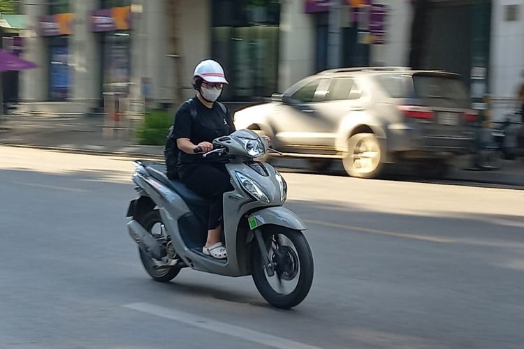 Vietnam, safety riding, UU LLAJ, helm motor, half face, full face, open face, Helm, helm cetok, Di Indonesia Dilarang, Helm Cetok Jadi Tren di Vietnam