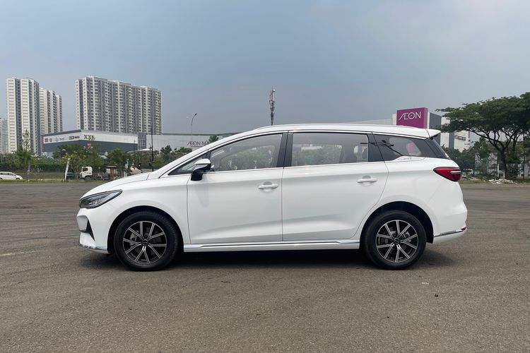MPV listrik, BYD M6, Update Harga BYD M6 dan Spesifikasi Lengkapnya