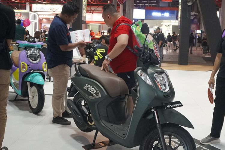 motor Honda, PRJ 2025, wahana honda, motor honda, Penjualan Motor Honda, Penjualan Honda, Penjualan Motor Honda Diklaim Tembus 5.000 Unit Sepanjang PRJ 2025