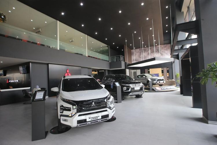 cempaka putih, diler mitsubishi, Matraman, aksi massa, demo ricuh, diler tutup, Diler Mitsubishi Cempaka Putih dan Matraman Tutup Sementara karena Aksi Massa