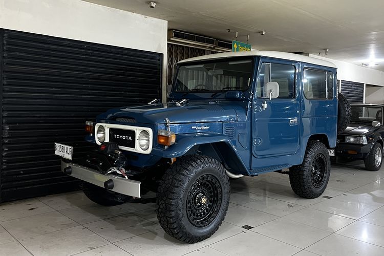 Toyota Land Cruiser, harga mobil bekas, kolektor mobil, FJ40, FJ40: Mobil Legendaris dengan Nilai Kolektibilitas Tinggi