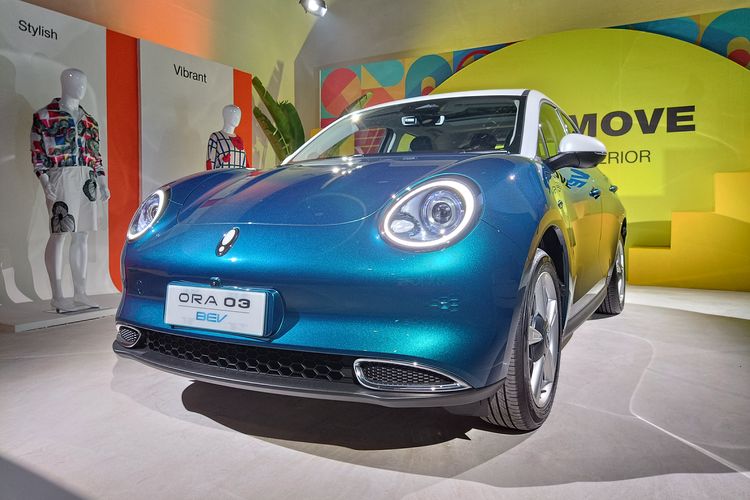 GWM Ora 03, produksi lokal, insentif pemerintah, mobil listrik, GWM Memperkenalkan Ora 03, Siap Produksi Lokal 2025