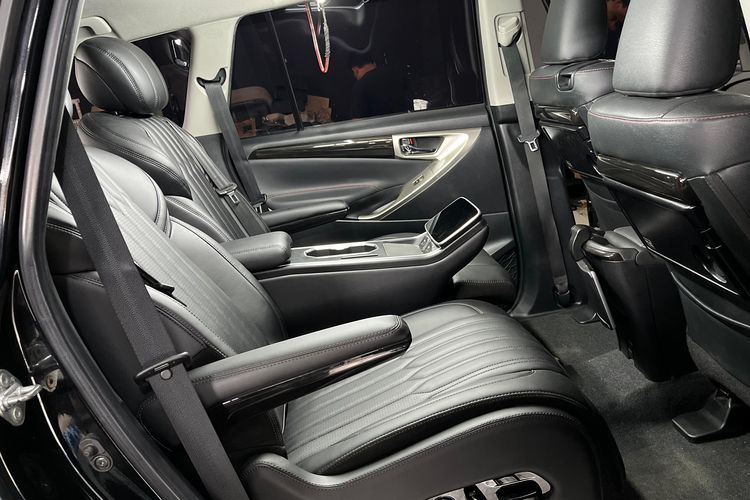 captain seat, interior mobil, retrim jok, pilot seat, ferari jok cibubur, Mengenal Perbedaan Jok Mobil Captain Seat dan Pilot Seat