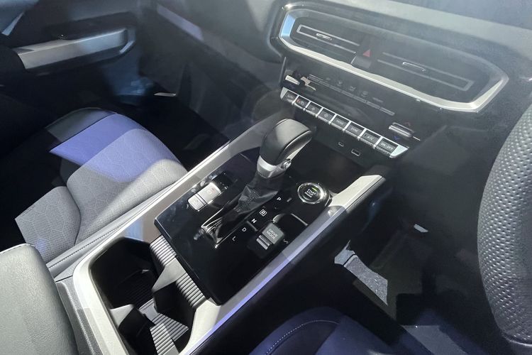 SUV 7-penumpang, Mitsubishi Destinator, Chery Tiggo 8 CSH, Fitur Keselamatan Canggih, Perbandingan Mitsubishi Destinator dan Chery Tiggo 8 CSH