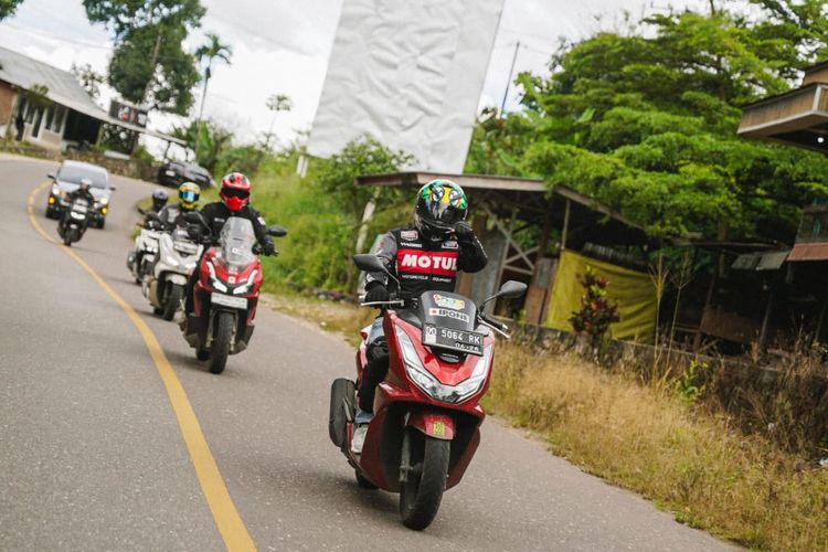 Touring, destinasi wisata, touring, Motul Indonesia, pelumas mesin, Touring sepeda motor, Produsen Pelumas Promosikan Wisata Alam Lewat Touring Motor