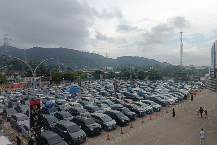 mobil listrik, kapal penyeberangan, Mudik Lebaran, tarif tol, SPKLU, Jakarta-Palembang, mudik naik mobil listrik, Biaya Mudik Jakarta-Palembang Naik Mobil Listrik M6, Ioniq 5, MG4 EV