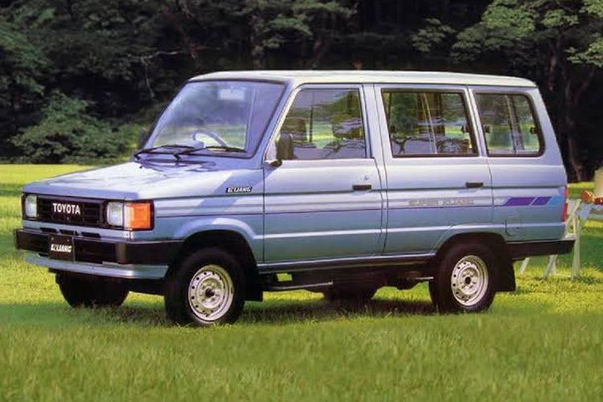 Volume Servis Mobil Tua di Auto2000 Masih Banyak