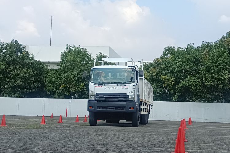 Mitsubishi fuso, Truk ODOL, kendaraan odol, Zero Odol, Isuzu, Zero ODOL 2027 : Cara Isuzu dan Fuso Cegah Modifikasi Usai Pembelian