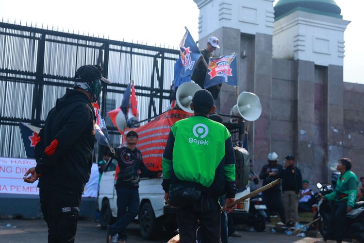 Gedung DPR, jalan alternatif, aksi massa, rute alternatif, demo, Hari Ini Ada Dua Titik Aksi Massa di Jakarta, Cek Rute Alternatif