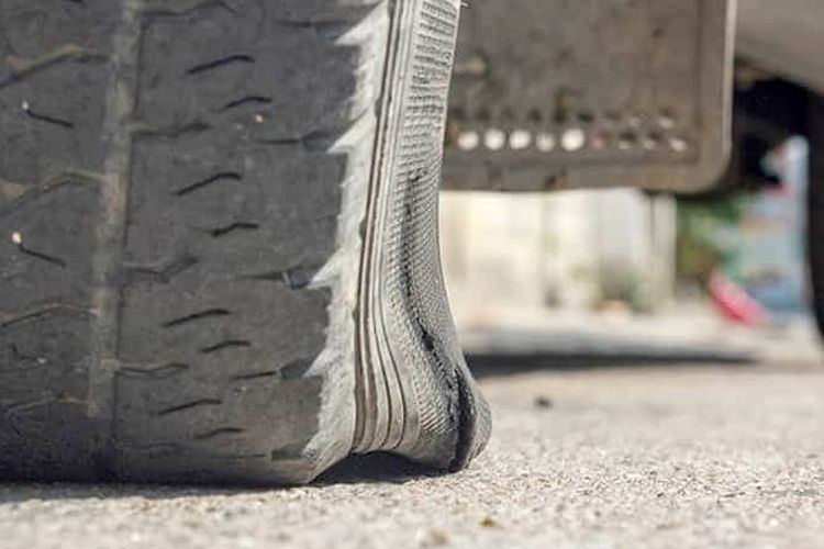 Diogo Jota, pecah ban, kecepatan tinggi, mobil sport, diogo jota, Belajar dari Kecelakaan Diogo Jota, Ban Pecah Saat Melaju Kencang