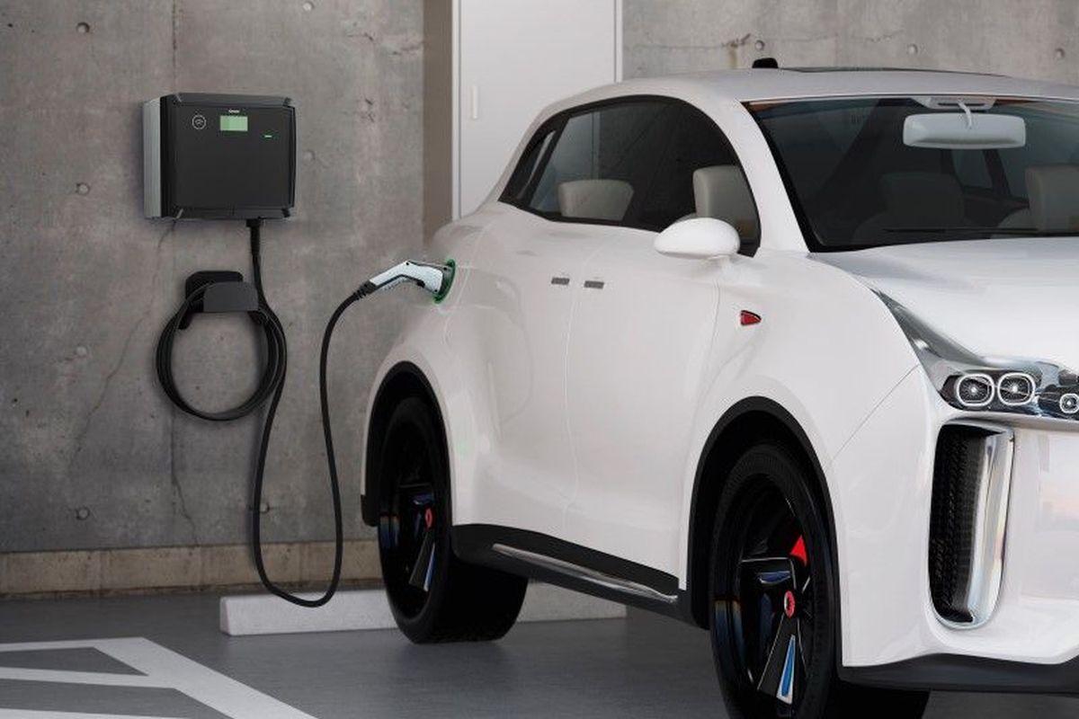Begini Proses Pemasangan Home Charging Mobil Listrik di Rumah