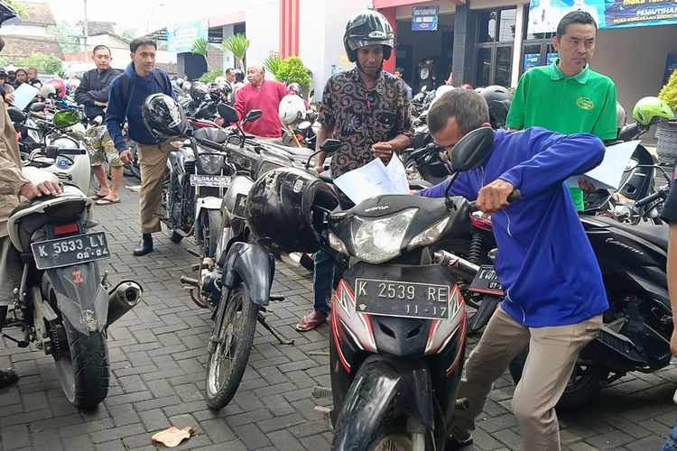 pajak kendaraan, pemutihan pajak kendaraan, pemutihan pajak 2025, ktp asli, pemutihan pajak kendaraan tanpa ktp asli, Pemutihan Pajak Kendaraan Kini Bisa Tanpa KTP Asli, Ini Syaratnya